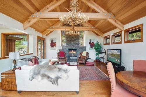 Luxury Mountain Chalet - Image 2