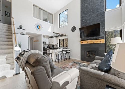 Mall Condo #1430 - Image 2