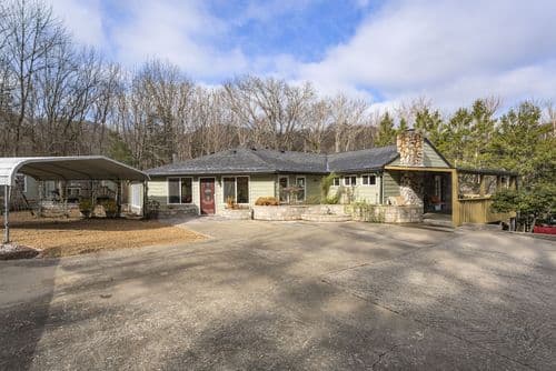 Grand Dream Vacation Home - Image 1