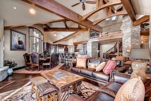 Slopeside Manor - Image 2