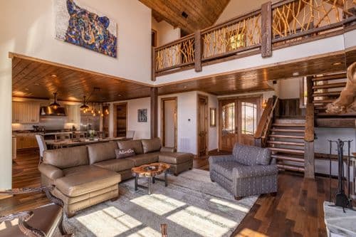 Majestic View Hideaway - Image 2