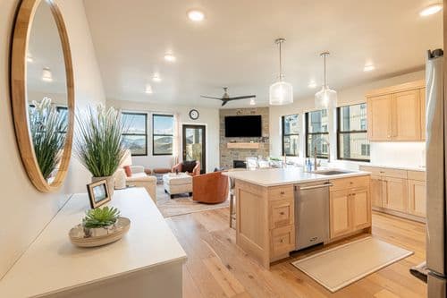 Mayflower Lakeside #45-202 - Image 2