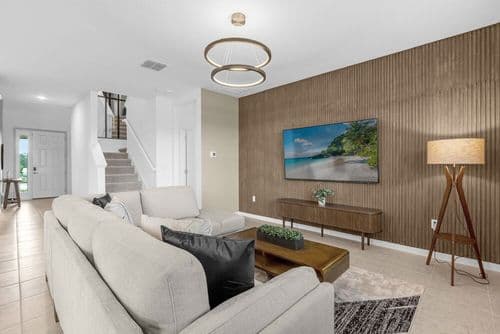 Modern Family Home - Image 2