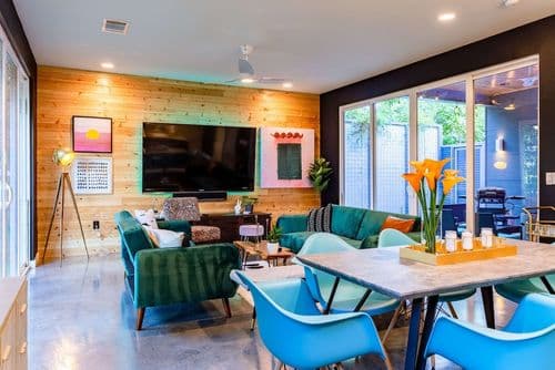 Modern ATX Mansion - Image 2