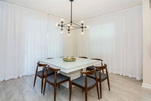 Modern Single Home - Image 2