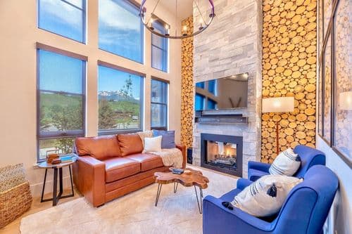 Hearthglen Townhouse - Image 1