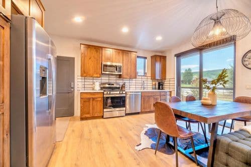 Hearthglen Townhouse - Image 2