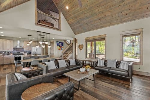 Zion House - Image 2