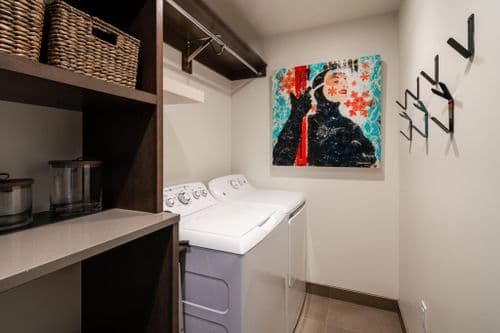 Black Moon Home - Image 29