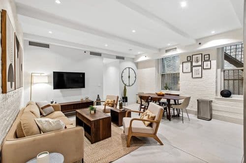 Highland Place I - Image 1