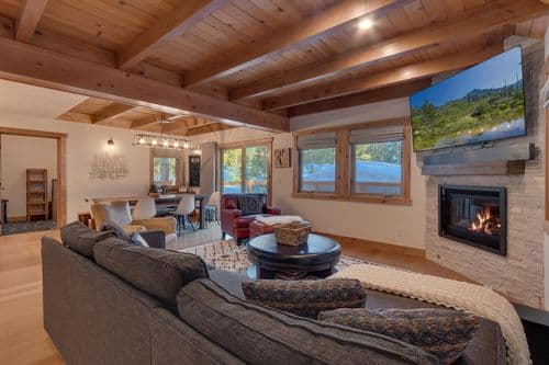 Olympic Valley Hideaway - Image 2