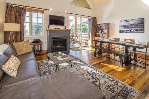 Lazy Bear Retreat - Image 1