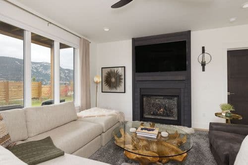 Luxe Living at Copper John - Image 2