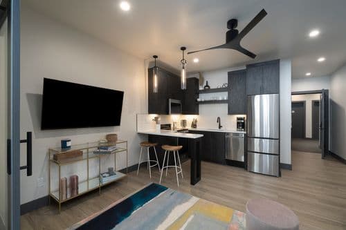 Modern Mountain Residence - Image 2