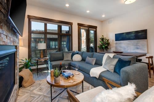 Blackstone Condo #209 - Image 2
