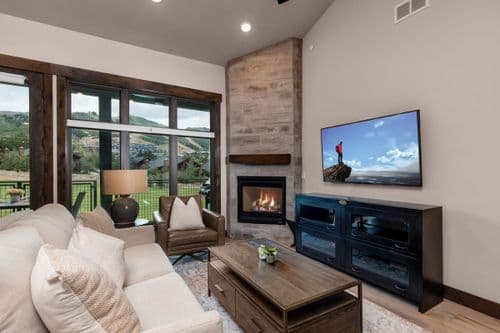 Blackstone Condo #3E - Image 1