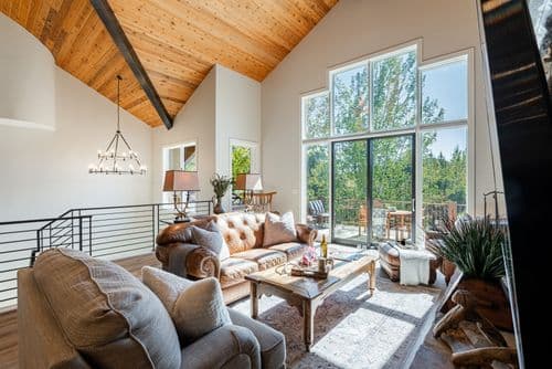 Estate at Gallivan Loop - Image 2