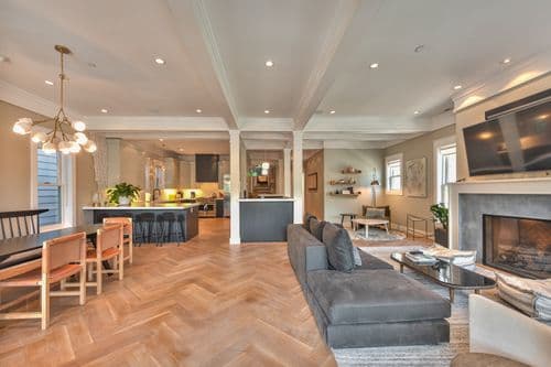 Imperial Penthouse on Main - Image 2