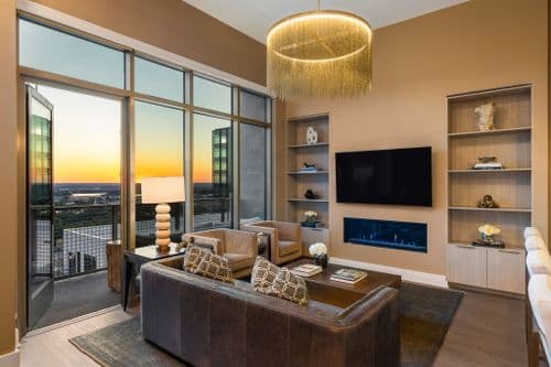 Peach Penthouse - Image 1