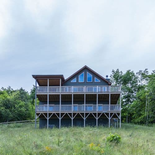 Mountain Vista Chalet - Image 1