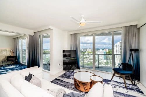 Horizon Condo #2108 - Image 2