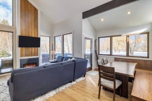 Quicksilver Town House - Image 2