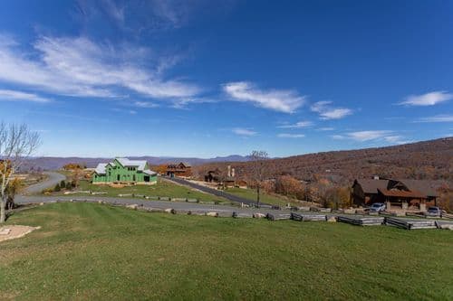 Ridgeline View - Image 31