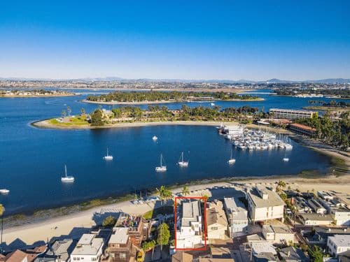 Bayfront Gem House - Image 32