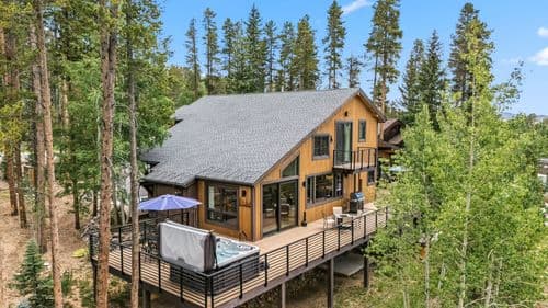 Snowbound Refuge - Image 1