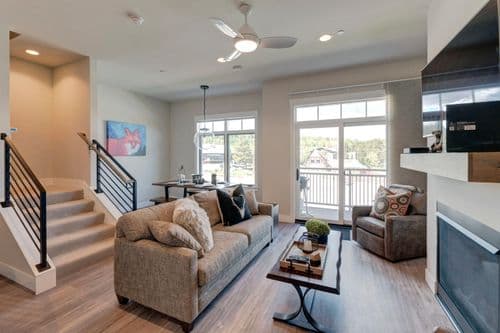 Hideaway Station Loft #6 - Image 1