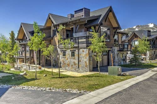 Falcon Haus - Image 1