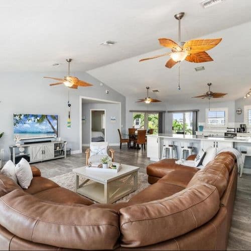 Bayside Retreat - Image 1