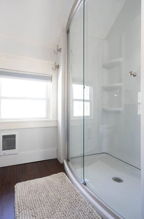 Modern Farmhouse - Image 20