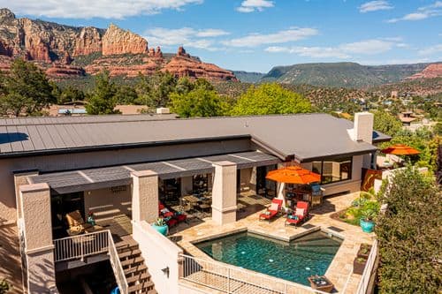 Uptown House of Views - Image 1