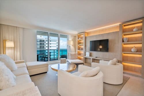 Serene Escape Condo - Image 1