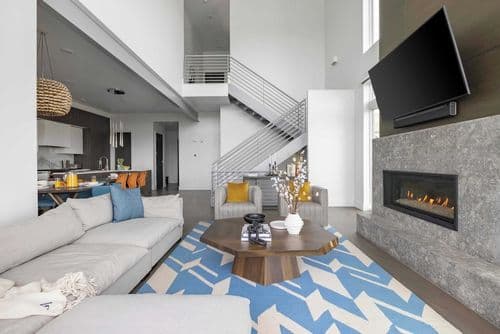 Silverado Snowboarder's & Skiers Paradise - Image 2