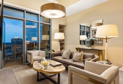 Skyline Penthouse - Image 1