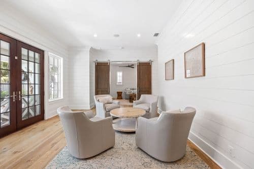 Summer Villa - Image 2