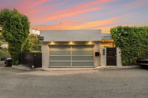 Sunset Heights Modern Villa - Image 37