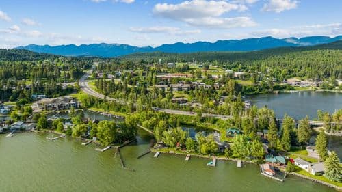 Swan Lake House - Image 48