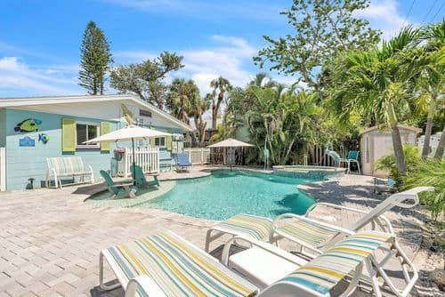 Beach N Bay Villa - Image 1