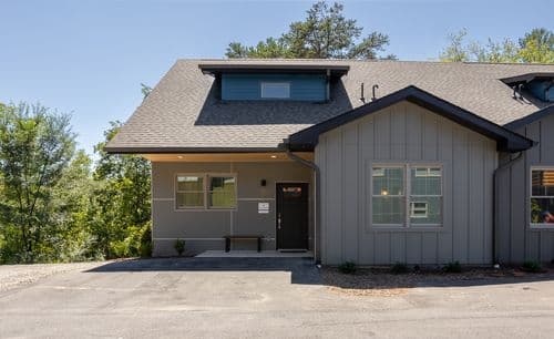 Sunny Side House - Image 2