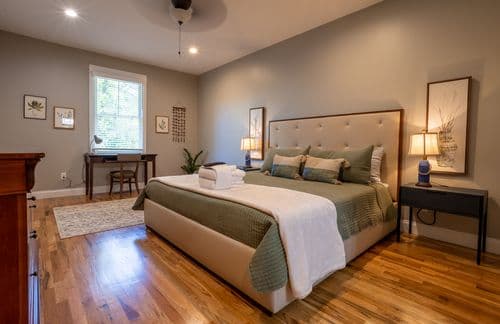 Sunny Side House - Image 39