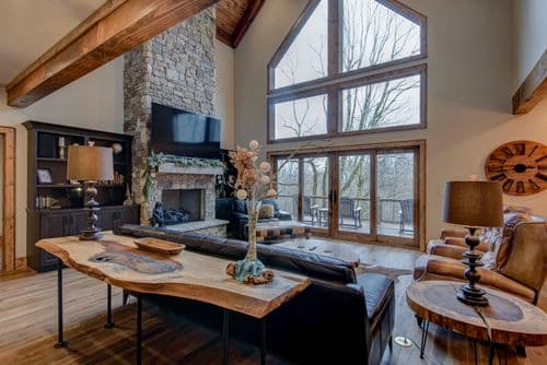 Triple Bear Lodge - Image 2