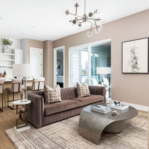 Serene Escape at Auburn Ave - Image 1