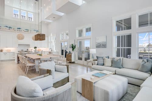 Lakeside Luxury - Image 1