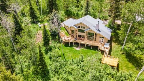 Pine Tree Lodge - Image 1