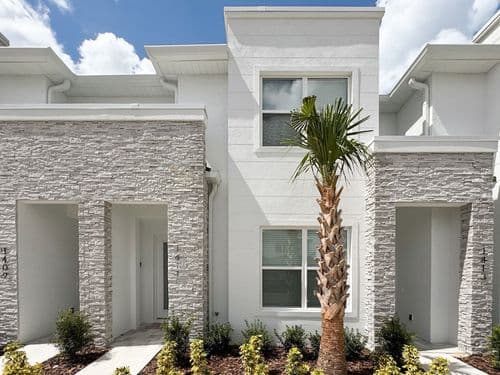Modern Family Townhouse - Image 49