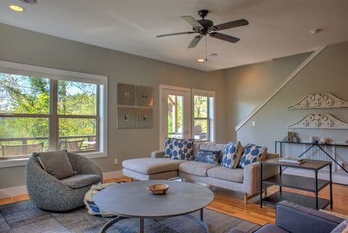 Upstream Cottage - Image 2