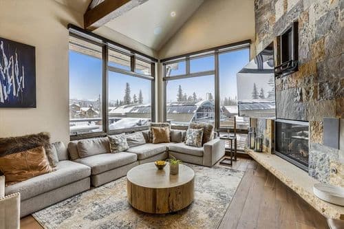 Falcon Haus - Image 2